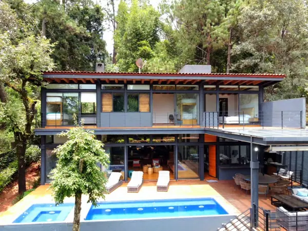 Casa en venta en Avandaro, Valle de Bravo — foto 2 de 48