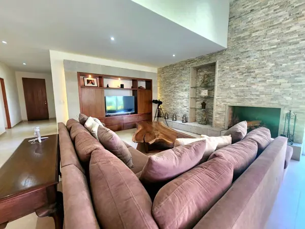 Casa en venta en Avandaro, Valle de Bravo — foto 3 de 47