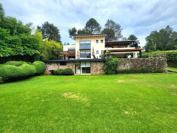 Casa en venta en Avandaro, Valle de Bravo — foto 3 de 46