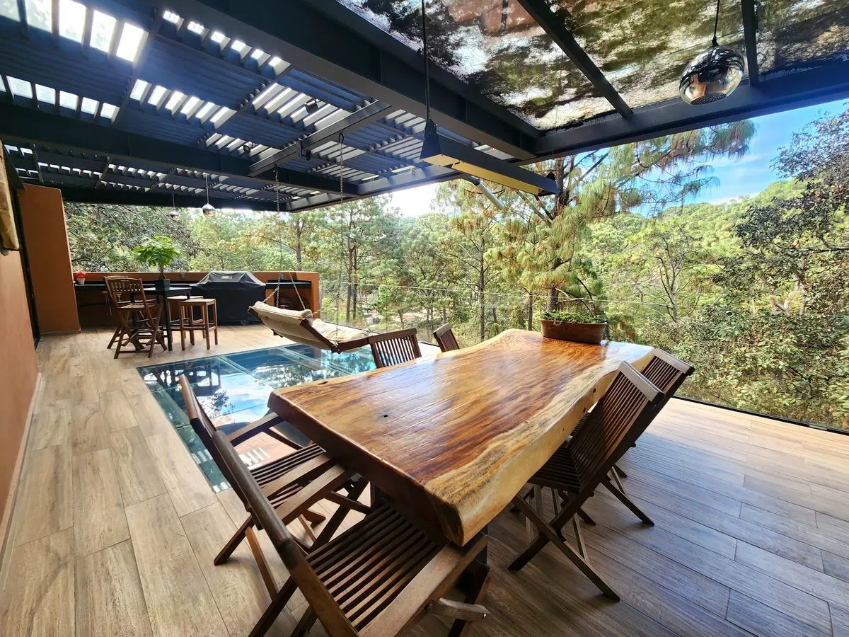 Casa en venta en Avandaro, Valle de Bravo — foto 1 de 45