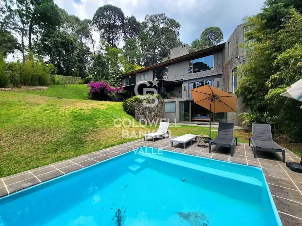 Casa en renta en Avandaro, Valle de Bravo — foto 2 de 38