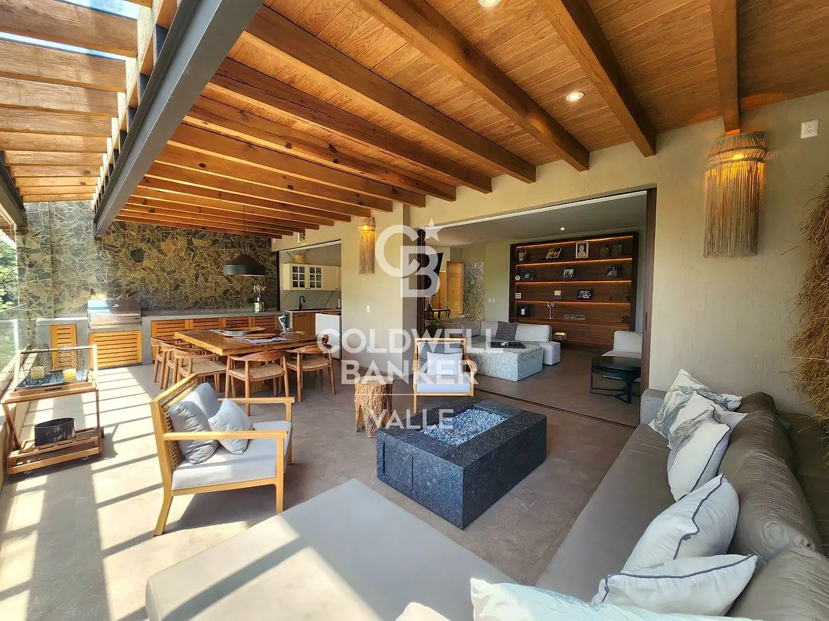 Casa en renta en Valle de Bravo, Valle de Bravo — foto 1 de 35