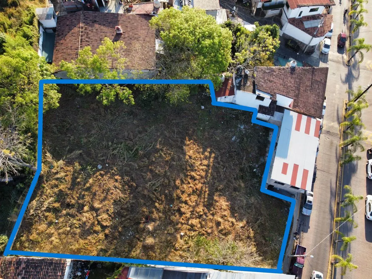 Terreno en venta en Valle de Bravo, Valle de Bravo — foto 1 de 10