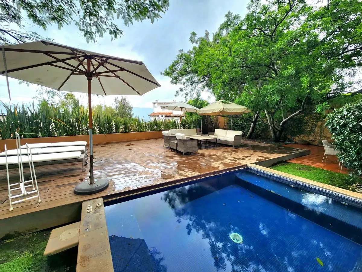 Casa en venta en La Capilla, Valle de Bravo — foto 1 de 28