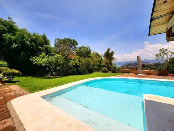 Casa en renta en Valle de Bravo, Valle de Bravo — foto 2 de 46