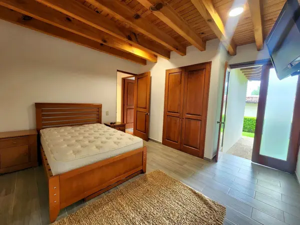 Casa en renta en Avandaro, Valle de Bravo — foto 2 de 25