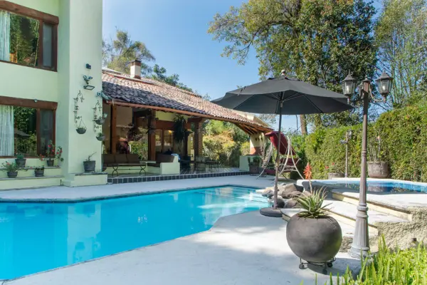 Casa en venta en Avandaro, Valle de Bravo — foto 2 de 22