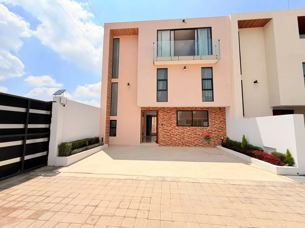 Casa en venta en Zerezotla, San Pedro Cholula — foto 1 de 15