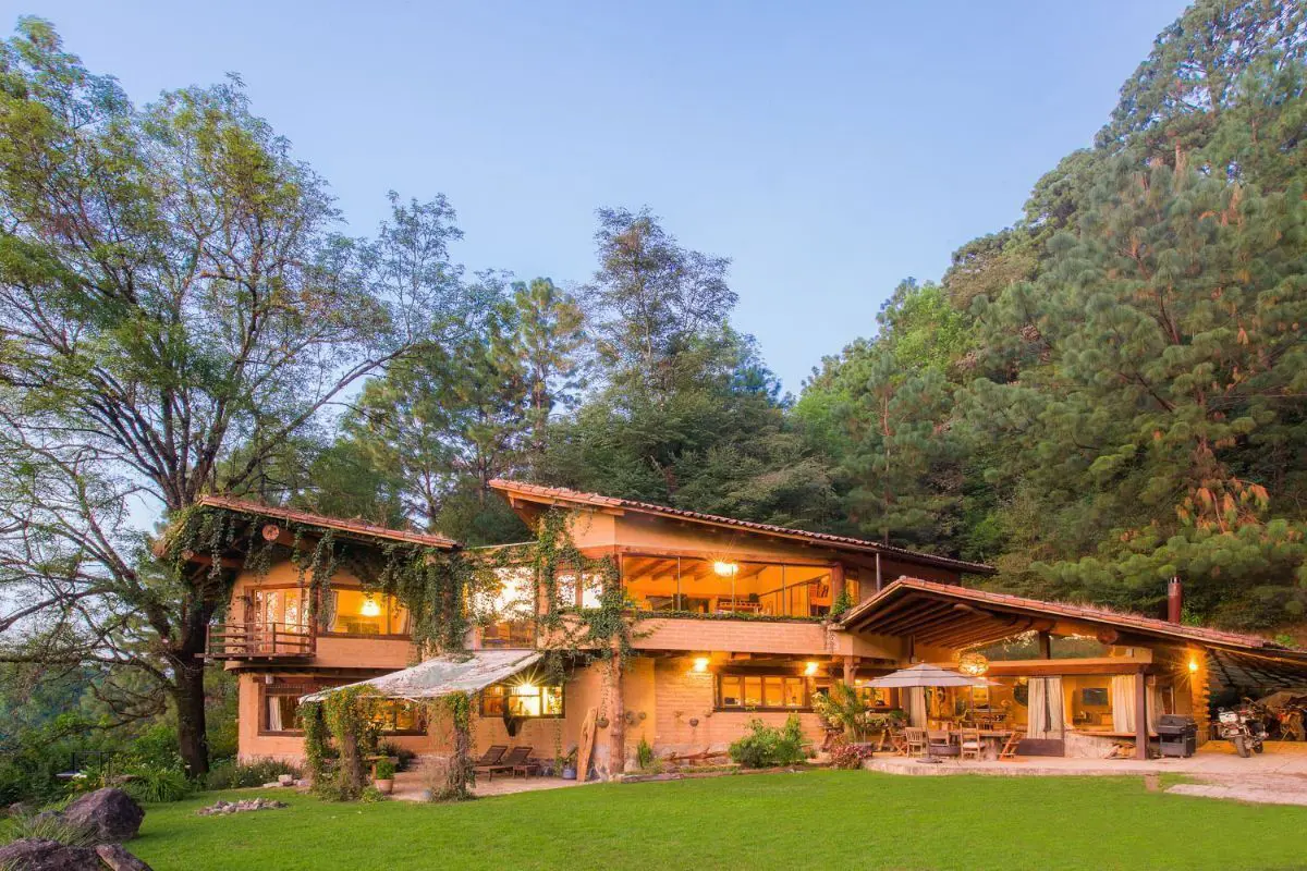 Casa en renta en Valle de Bravo, Valle de Bravo — foto 1 de 16