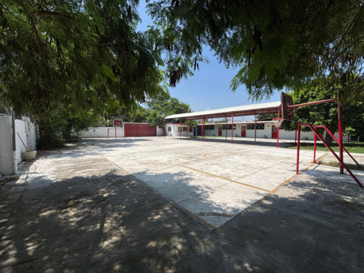 Edificio en renta en San Nicolás de los Garza Centro, San Nicolás de los Garza — foto 1 de 11