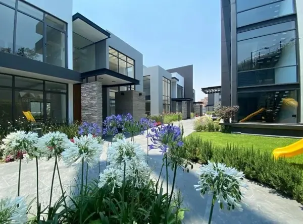 Casa en venta en Jardines del Pedregal de San Angel, Coyoacán — foto 2 de 26