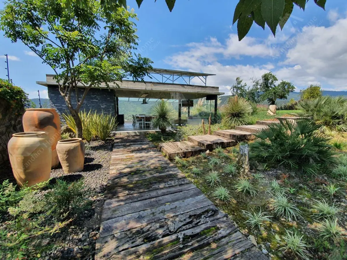 Casa en renta en San Antonio, Valle de Bravo — foto 1 de 8