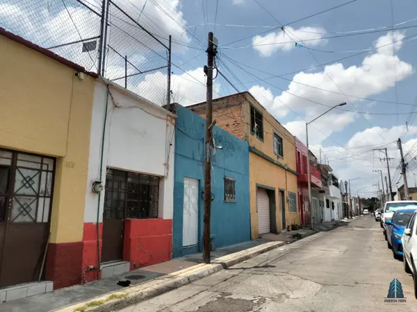 Casa en venta en Del Fresno 1a. Sección, Guadalajara — foto 2 de 35