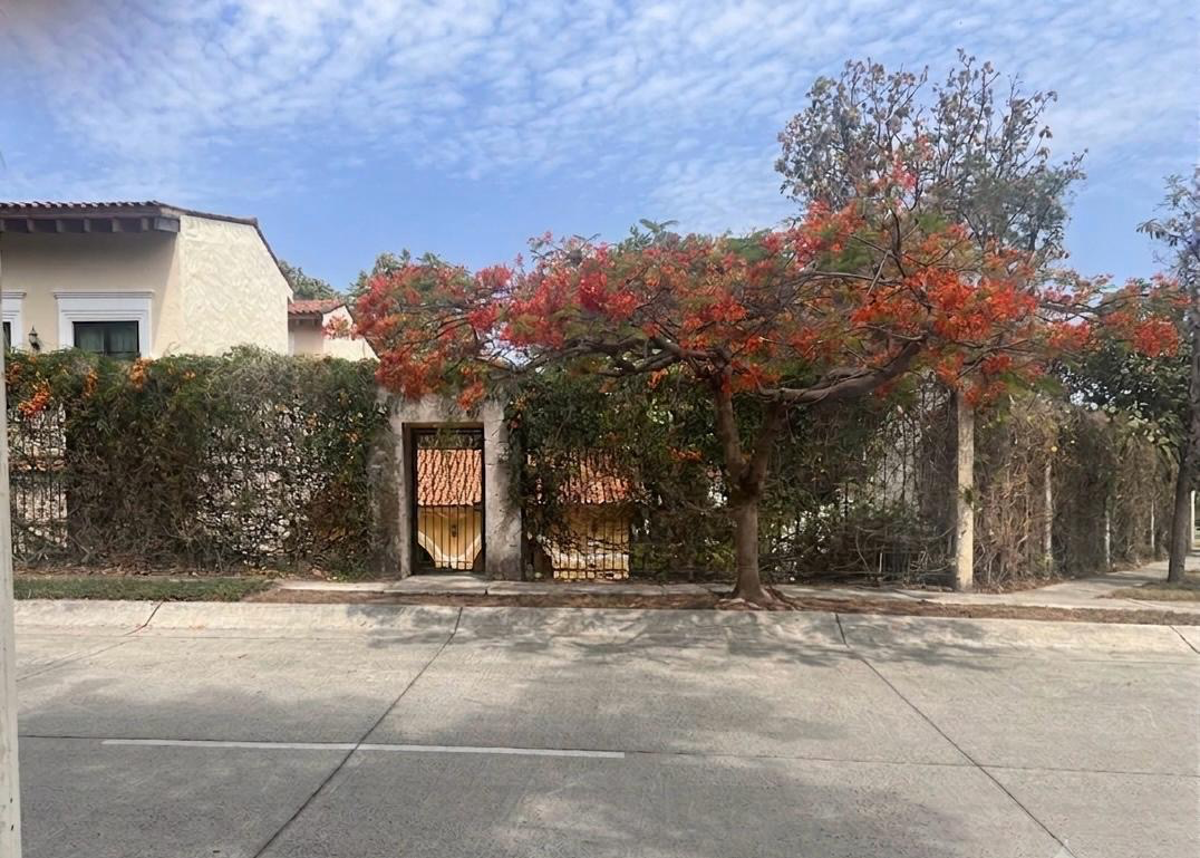 Casa en venta en Ciudad Bugambilia, Zapopan — foto 1 de 11