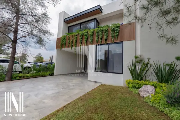 Casa en venta en La Campiña del Bosque, León — foto 2 de 56