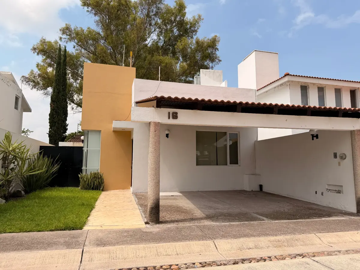Casa en venta en Residencial Tres Arroyos, Jesús María — foto 1 de 29