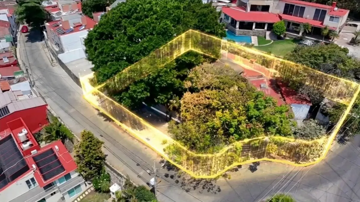 Terreno en venta en Lomas de Cortes, Cuernavaca — foto 1 de 25