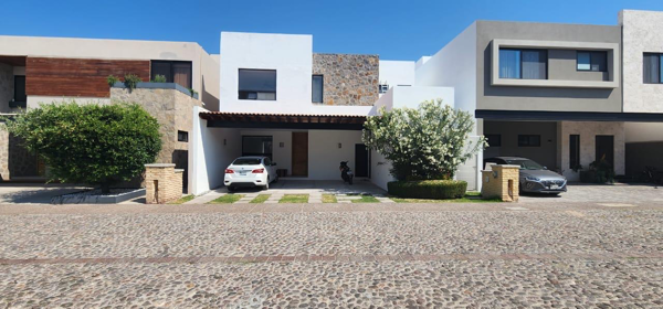Casa en renta cerca de plaza antes Queretaro
