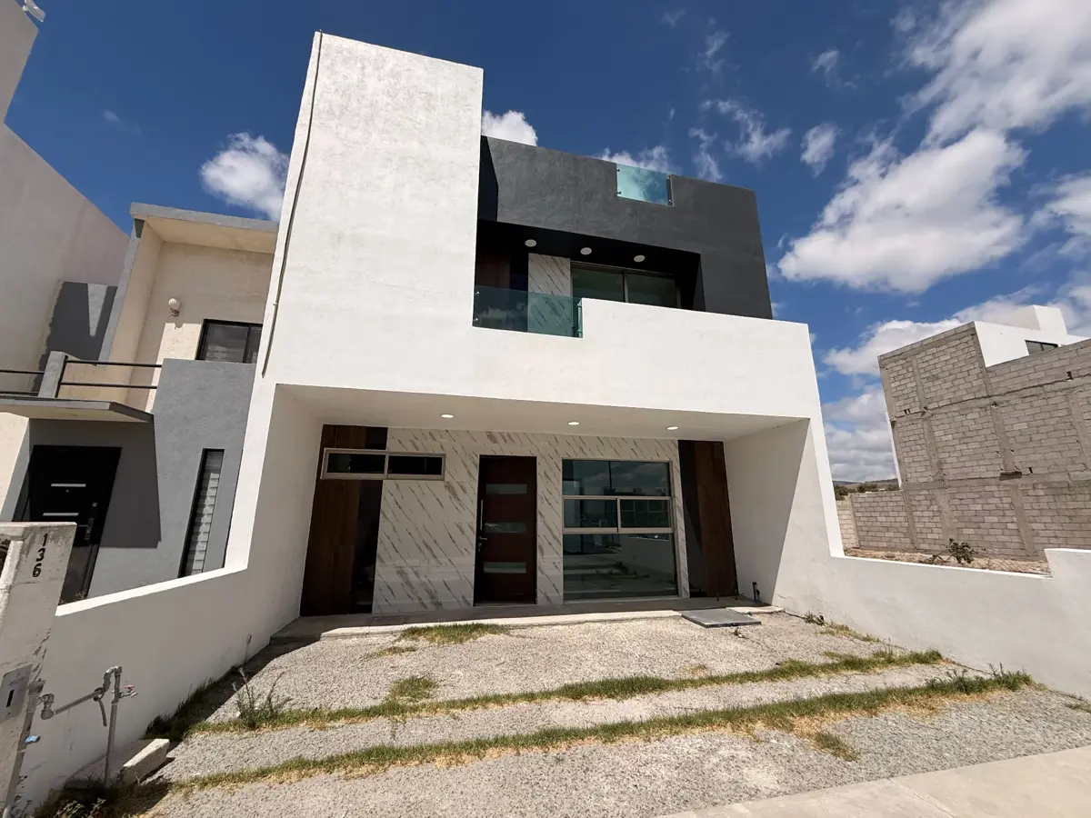 Casa en venta en El Saucillo, Mineral de la Reforma — foto 1 de 14
