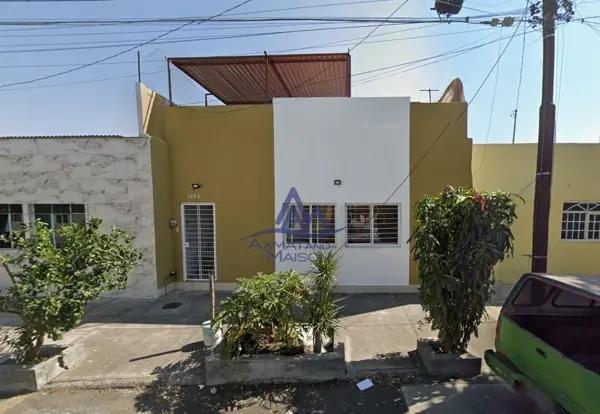 VENTA DE CASA EN QUINTA VELARDE GUADALAJARA JALISCO AD15