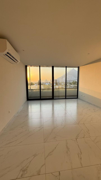 Departamento en renta en Del Valle, San Pedro Garza García — foto 3 de 19