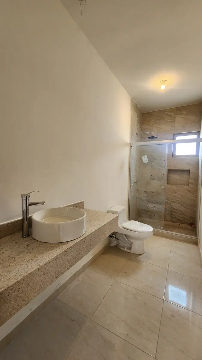 Vista 4 de Casa en Venta en Viñedos con Recámara en Planta Baja