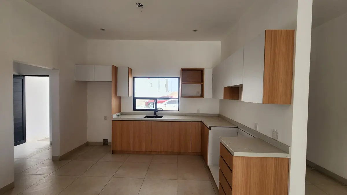 Vista 4 de Casa en Venta con recámara en planta baja, Viñedos