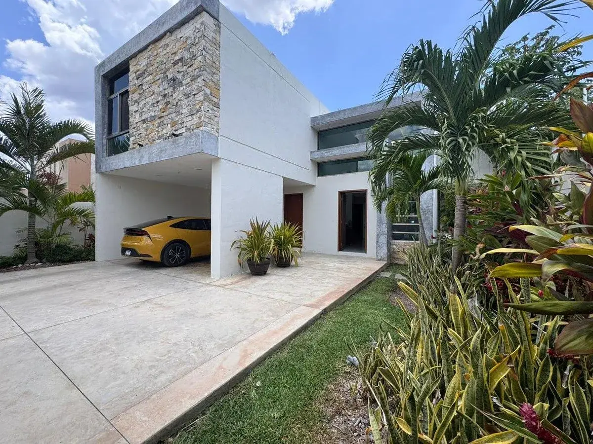 Casa en venta en Conkal, Conkal — foto 1 de 39