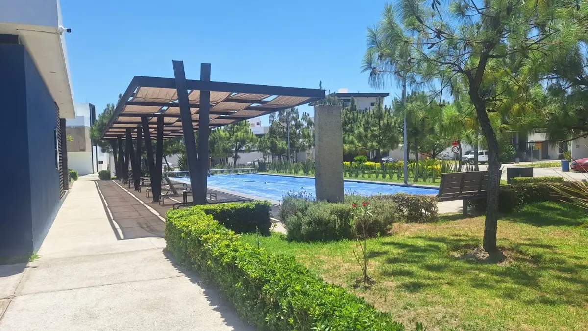 Casa en venta en Valle Imperial, Zapopan — foto 1 de 24