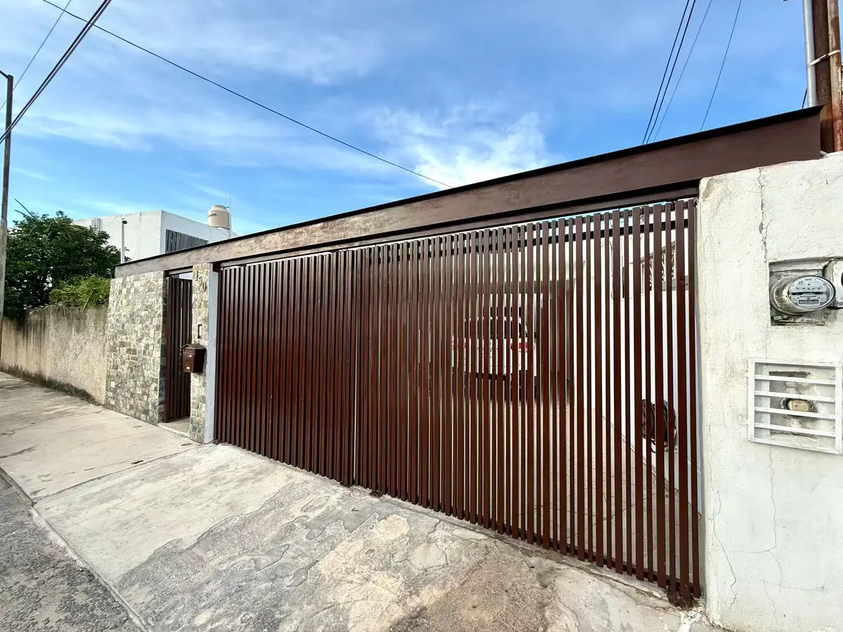 Casa en venta en Garcia Gineres, Mérida — foto 1 de 18