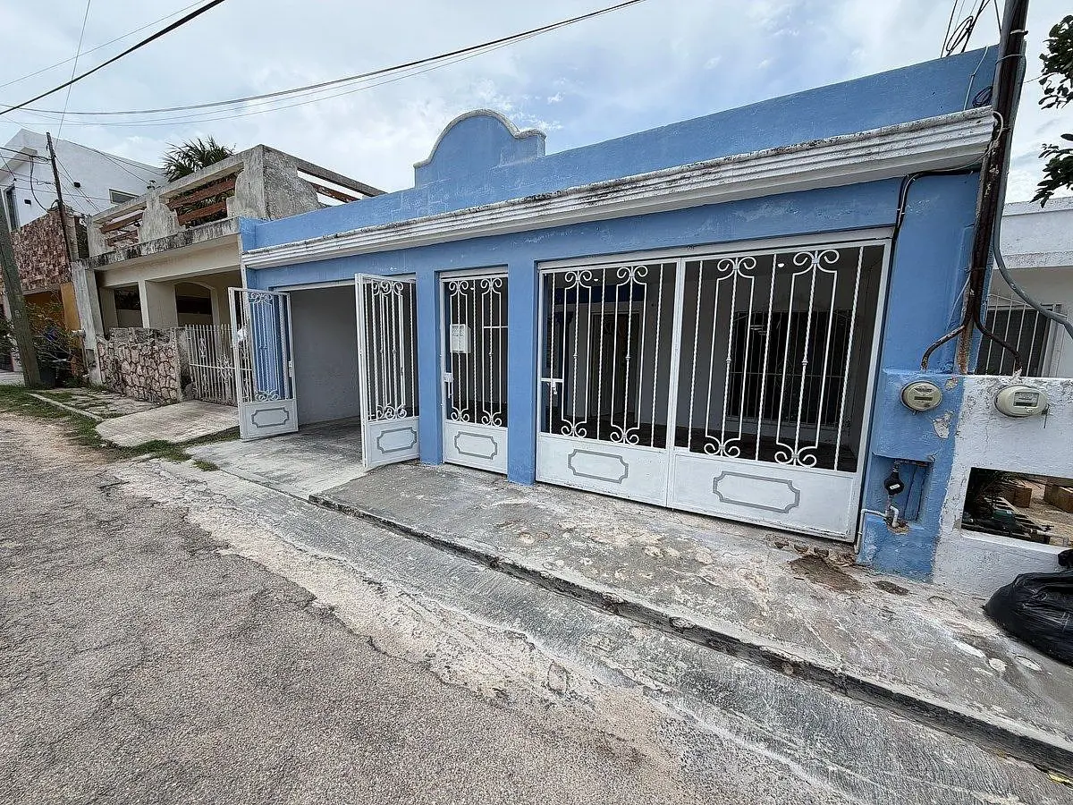 Casa en venta en Yucalpeten, Mérida — foto 1 de 13
