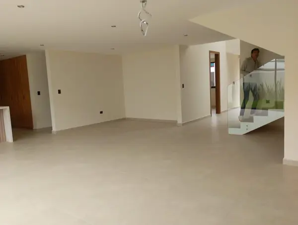 Hermosa casa para estrenar en Lomas I