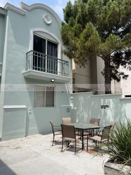 Casa en renta en Puerta de Hierro, Monterrey — foto 2 de 12