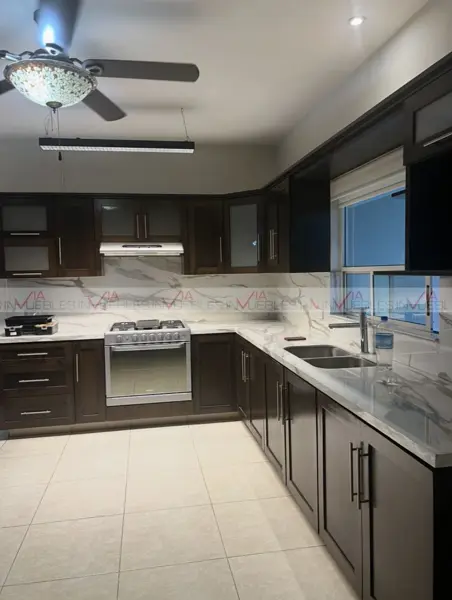 Casa en renta en La Rioja Privada Residencial, Monterrey — foto 3 de 24