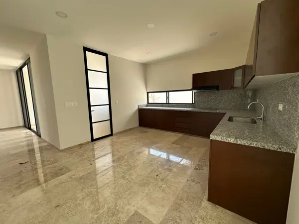 Casa en venta en Tixcuytun, Mérida — foto 2 de 20
