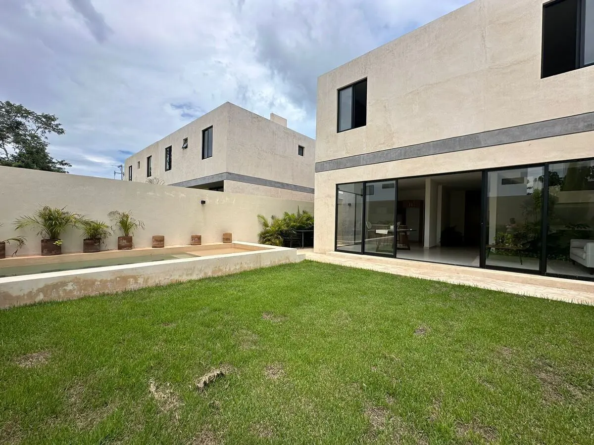 Casa en venta en Conkal, Conkal — foto 1 de 41