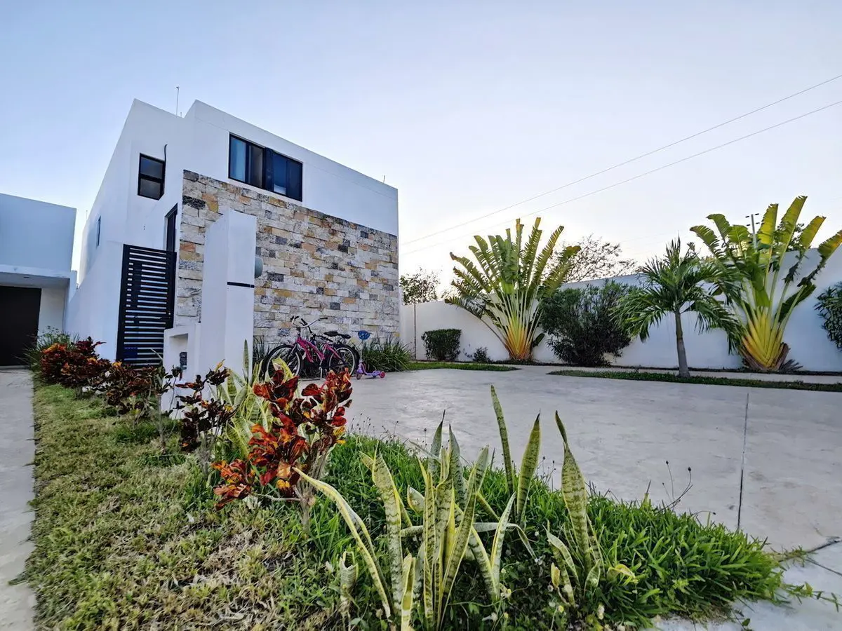 Casa en venta en Conkal, Conkal — foto 1 de 49