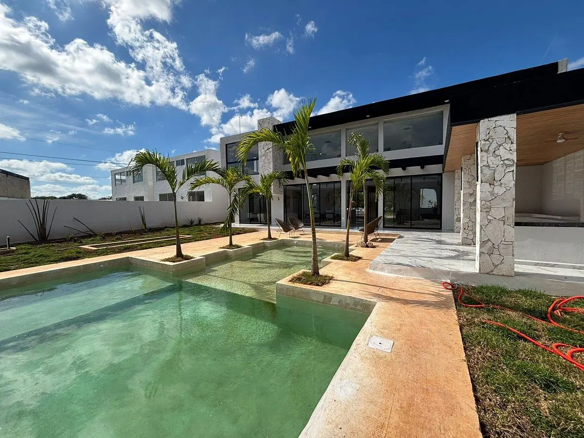 Casa en venta en Conkal, Conkal — foto 1 de 32