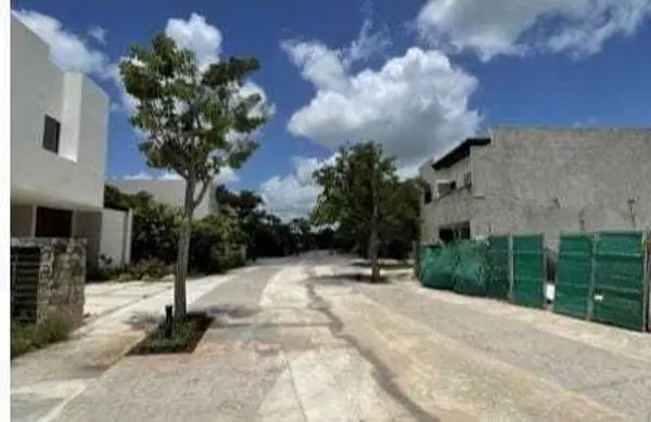 Terreno en venta en Yucatán Country Club, Mérida — foto 2 de 3