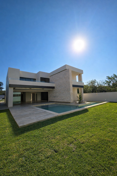 Casa en Venta en Privada en Zona Country Club