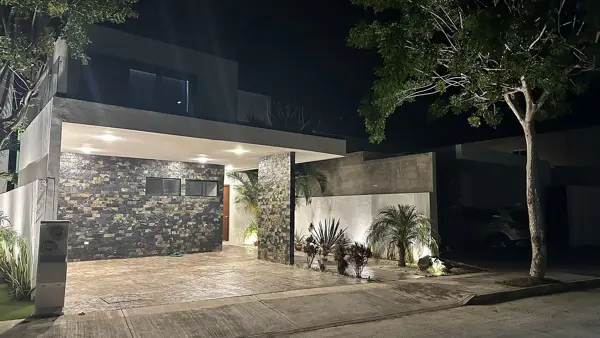 CASA EN PRIVADA EN CHOLUL I 3 HAB + CUARTO DE SERVICIO CASA EN PRIVADA EN CHOLUL I 3 HAB + CUARTO DE SERVICIO
