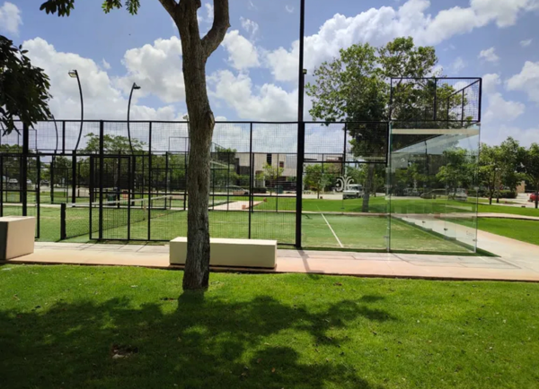Terreno en venta en Yucatán Country Club, Mérida — foto 2 de 8