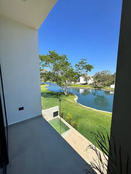 Casa con Vista al Lago