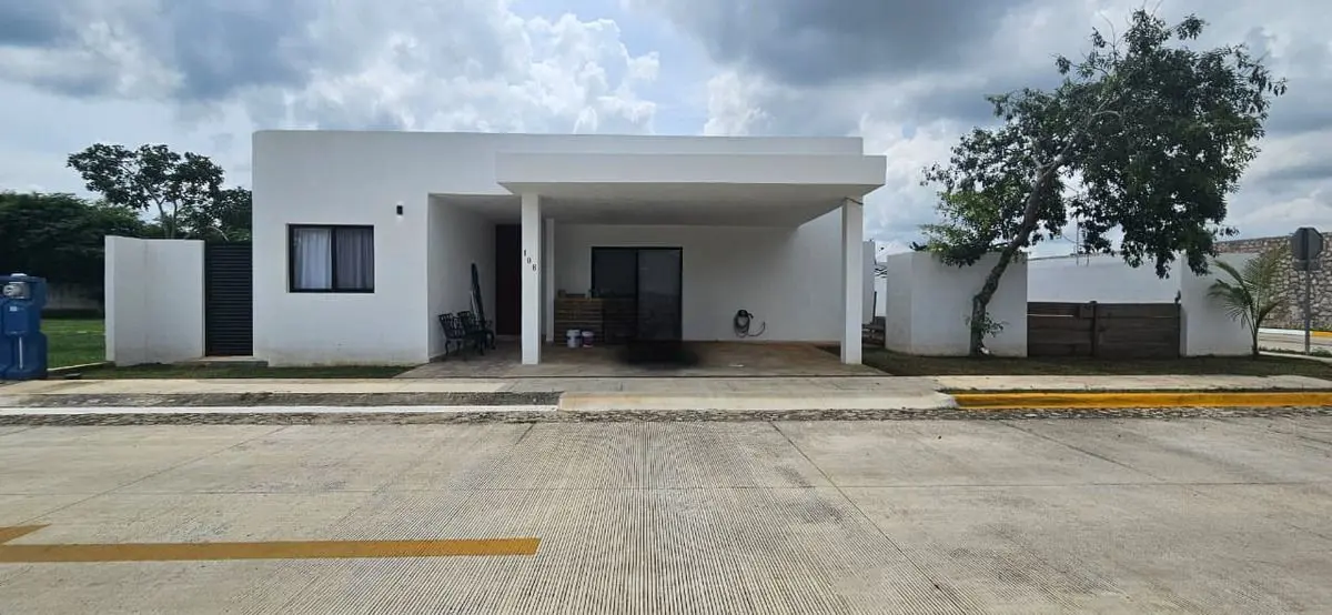 Casa en venta en Sitpach, Mérida — foto 1 de 16