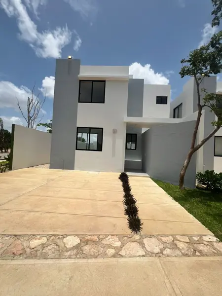 Entrega Inmediata de Casa en Residencial Caucel