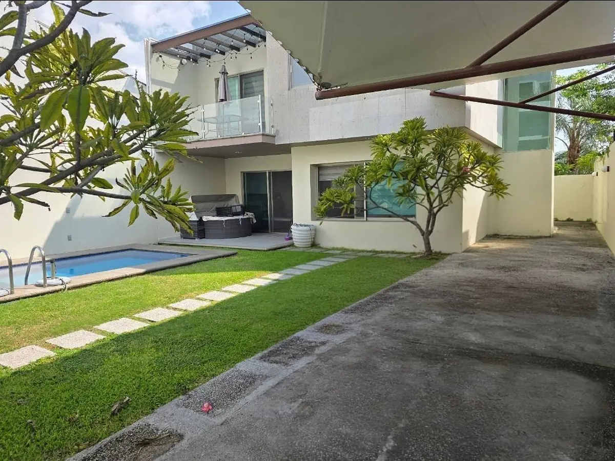 Casa en Burgos Corinto | Alberca Privada, Diseño Contemporáneo y Seguridad 24/7 Casa en Burgos Corinto | Alberca Privada, Diseño Contemporáneo y Seguridad 24/7
