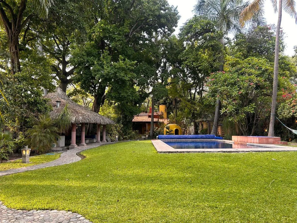 Casa en Xochitepec | Residencia de Un Nivel con Amplio Jardín, Alberca, Temazcal y Gran Potencial Casa en Xochitepec | Residencia de Un Nivel con Amplio Jardín, Alberca, Temazcal y Gran Potencial