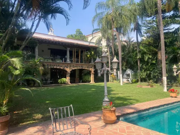 Casa en venta en Club de golf Tabachines, Cuernavaca — foto 2 de 33