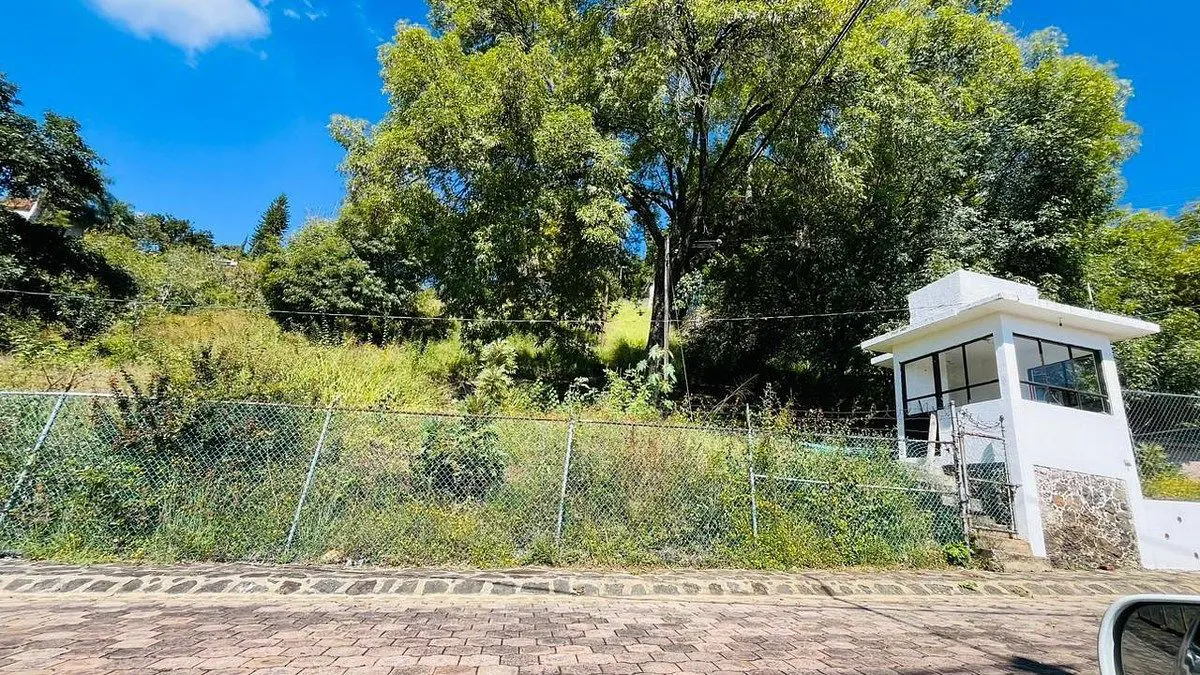 Terreno en venta en Los Limoneros, Cuernavaca — foto 1 de 10