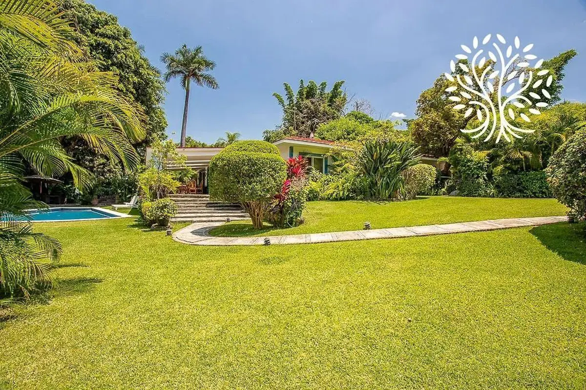 Casa en Palmira Tinguindin | Privada Exclusiva con Jardín, Alberca Solar y Estilo de Vida Casa en Palmira Tinguindin | Privada Exclusiva con Jardín, Alberca Solar y Estilo de Vida